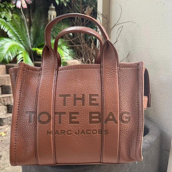 Marc Jacobs Tan and Brown Leather SIZE SMALL Tote Bag - Picture 1 of 16